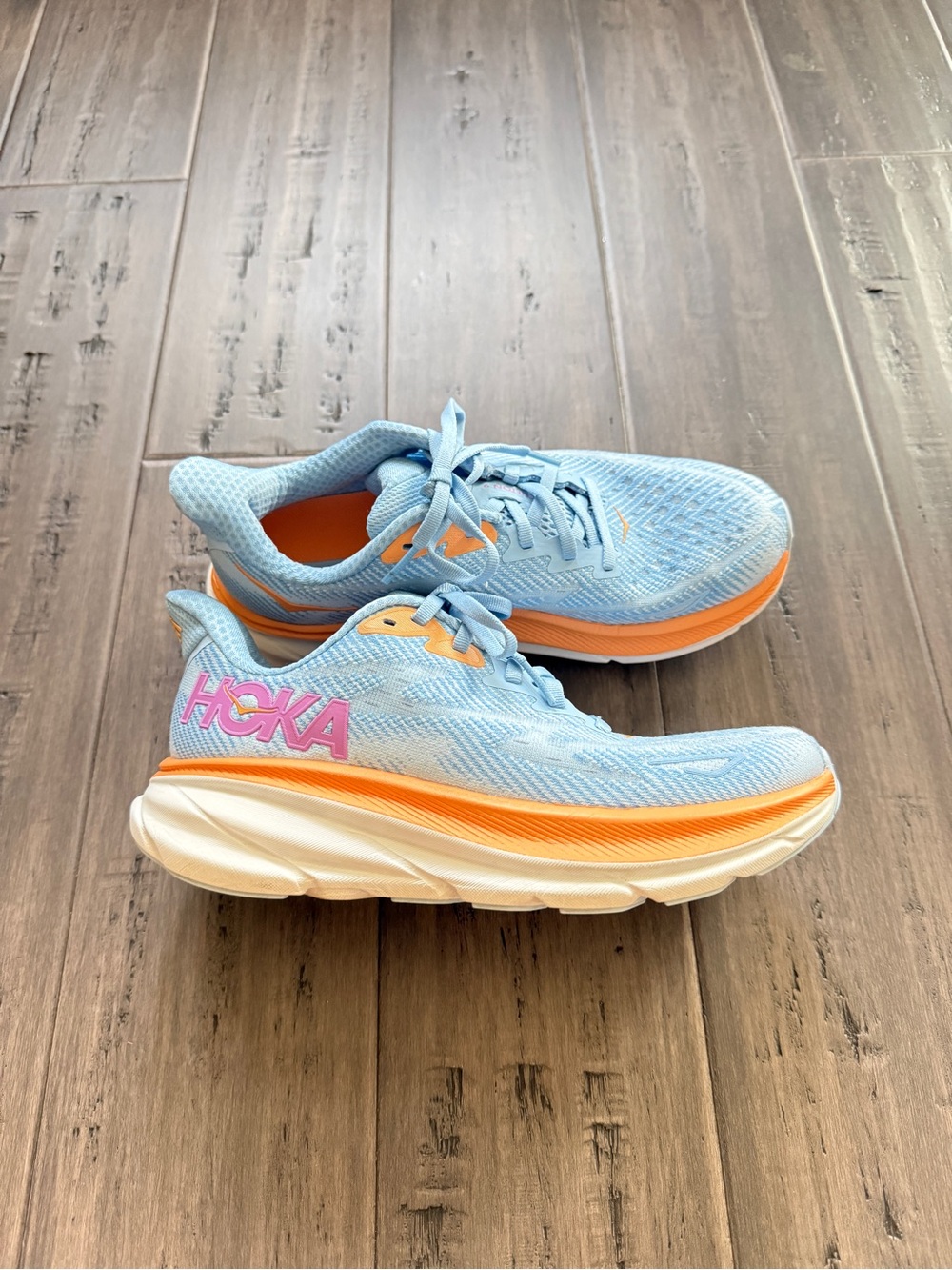 HOKA Clifton 9